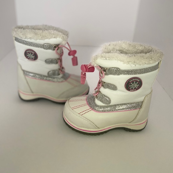 Toddler White & Pink Snow boots - Picture 2 of 8